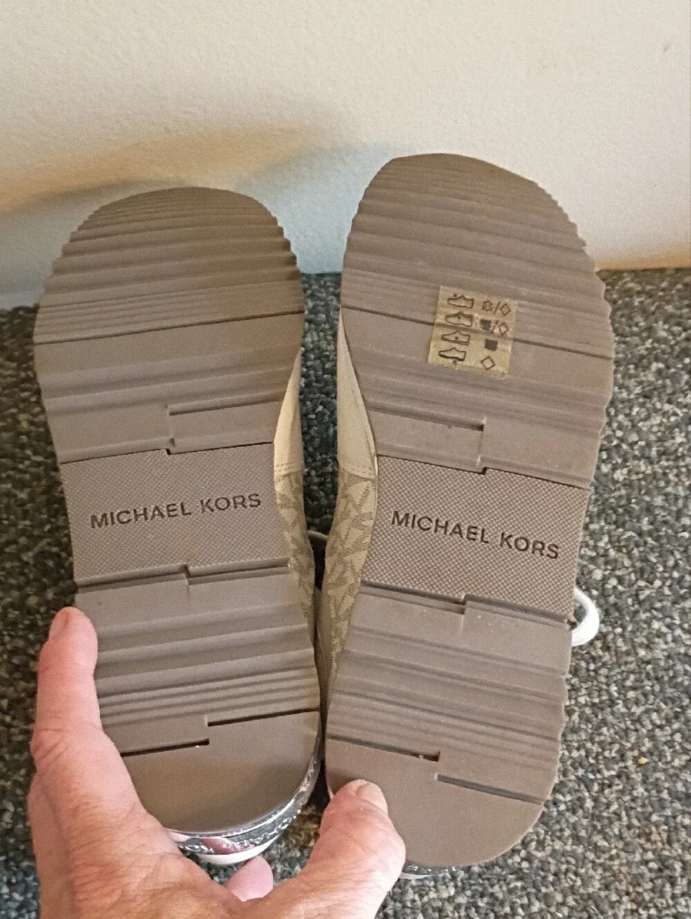 MICHAEL Michael Kors Cream/White Signature Logo Lace-Up Sneakers 7